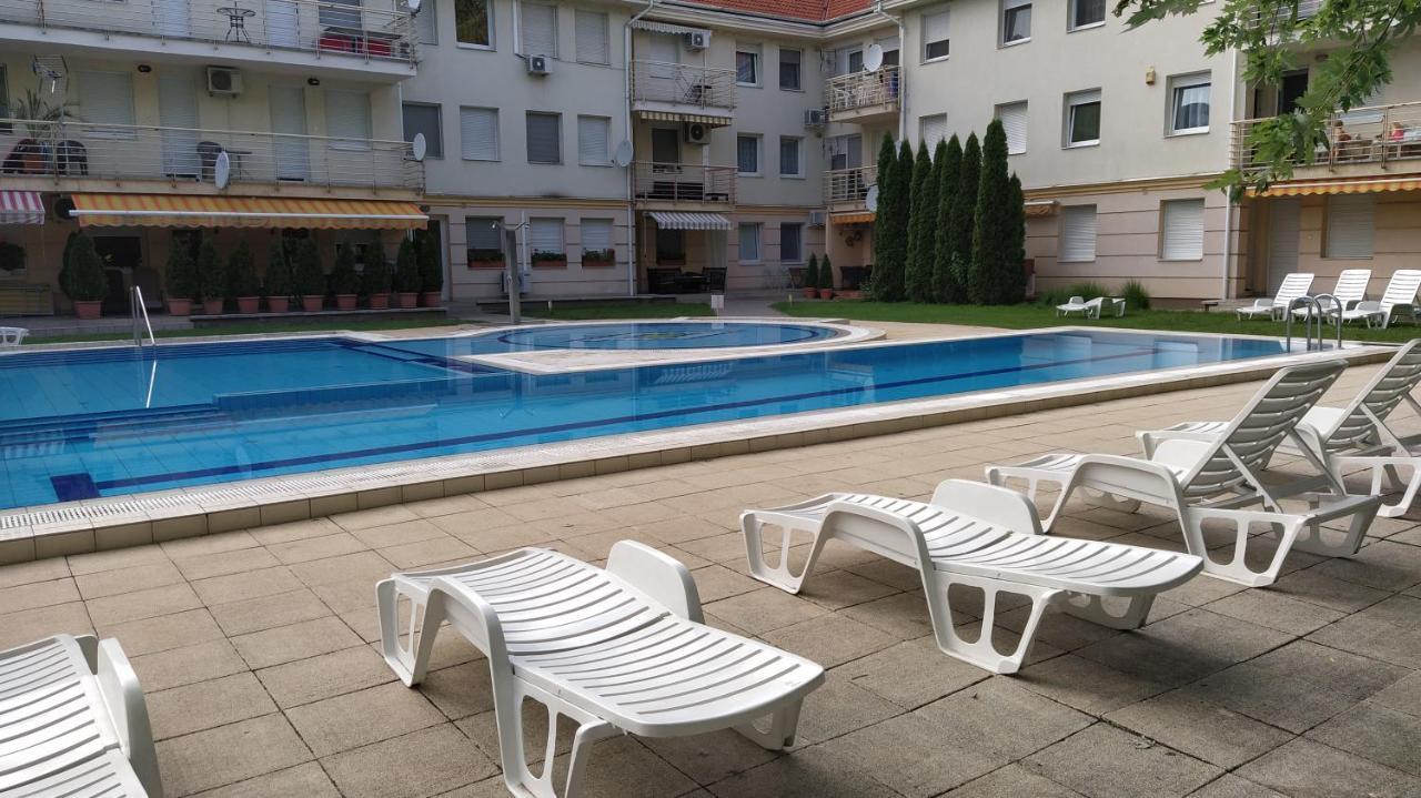 Gabi & Gabi Apartments Hajduszoboszlo Exterior foto