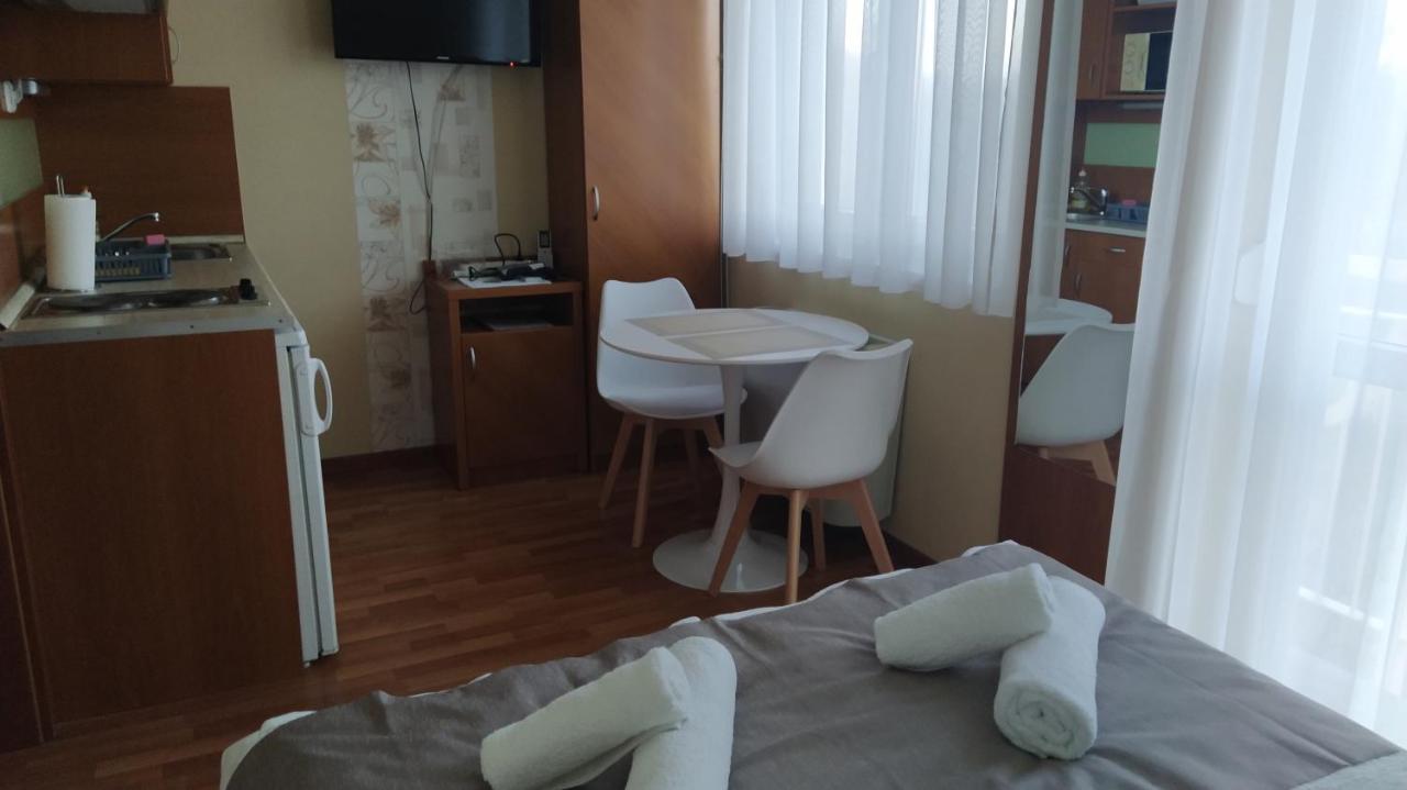 Gabi & Gabi Apartments Hajduszoboszlo Exterior foto